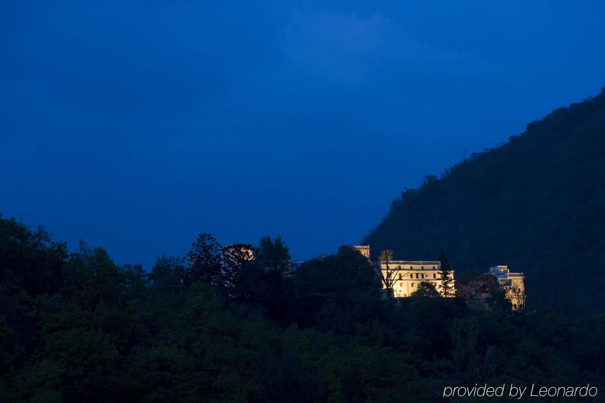 Ananda In The Himalayas Hotell Rishīkesh Exteriör bild